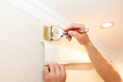 Pose de papier peint à Nod-sur-Seine — revêtements muraux et toiles de verre